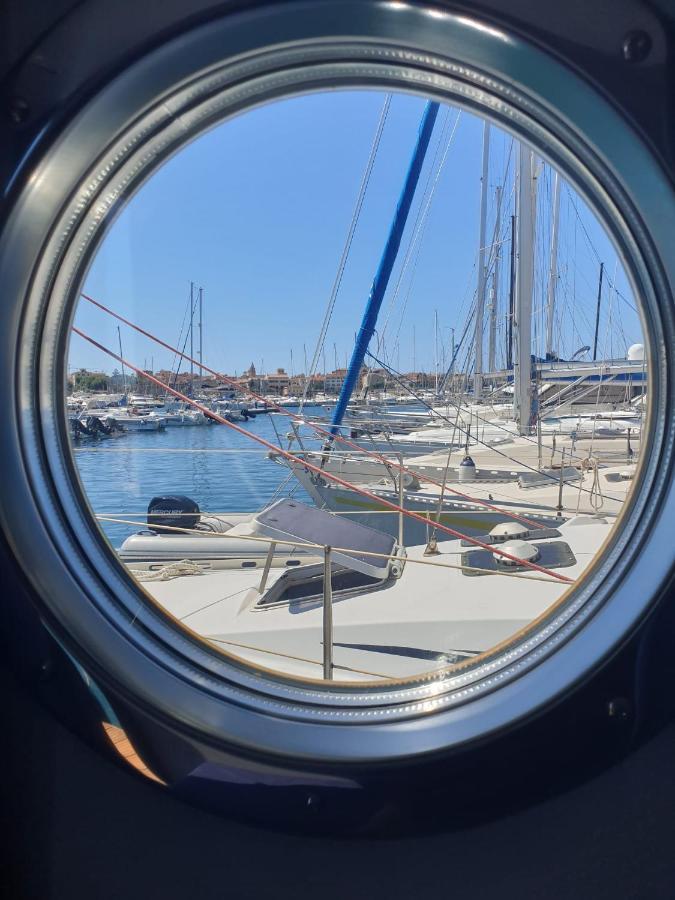 Hotel Houseboat Seabreeze Alghero Esterno foto