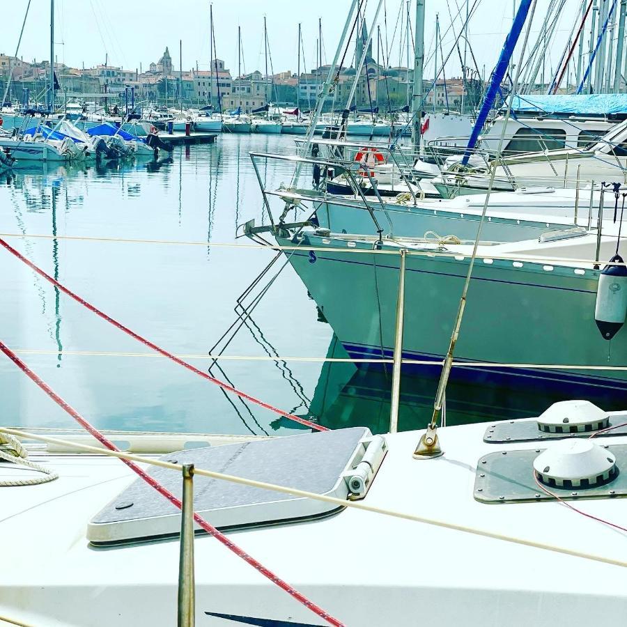 Hotel Houseboat Seabreeze Alghero Esterno foto