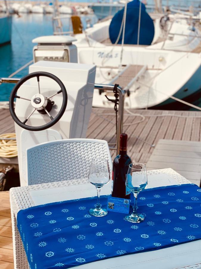 Hotel Houseboat Seabreeze Alghero Esterno foto