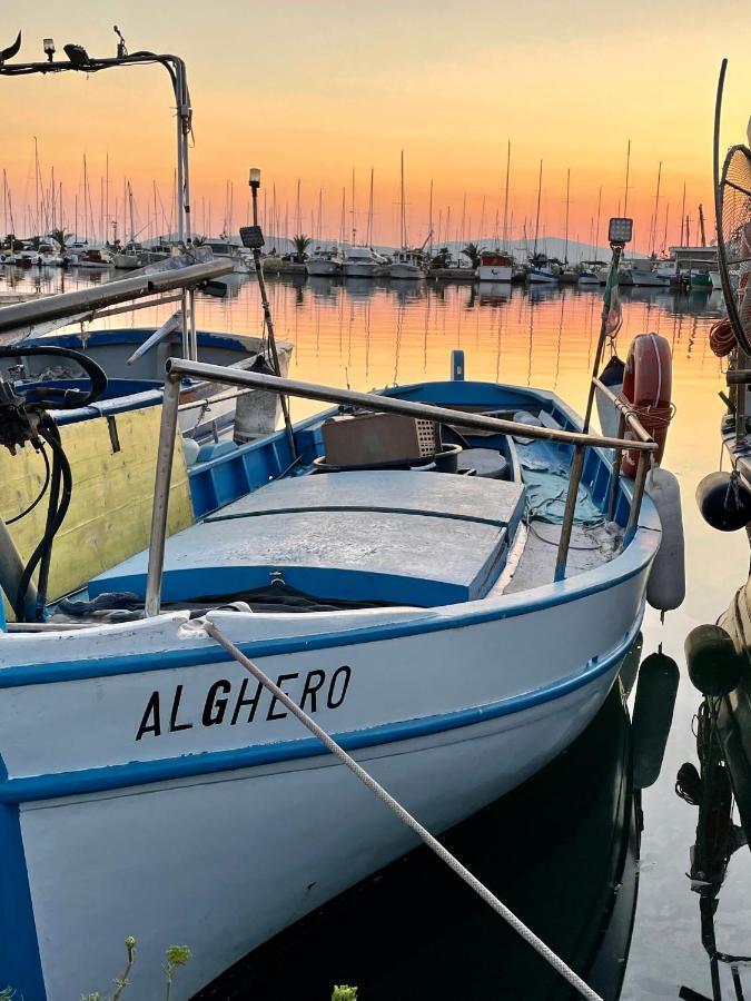 Hotel Houseboat Seabreeze Alghero Esterno foto